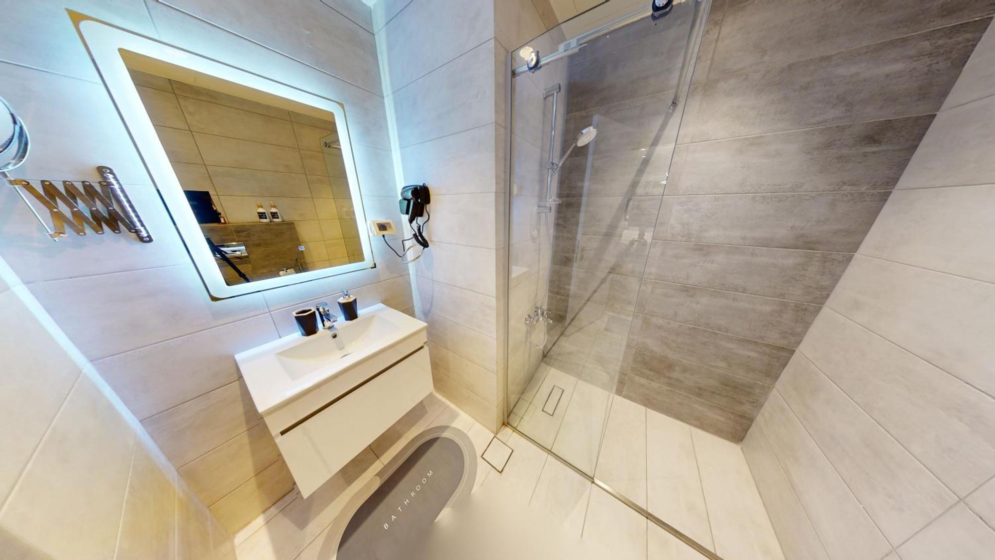 Al Fares Luxury Furnished Apartment-Damac Tower Exterior photo